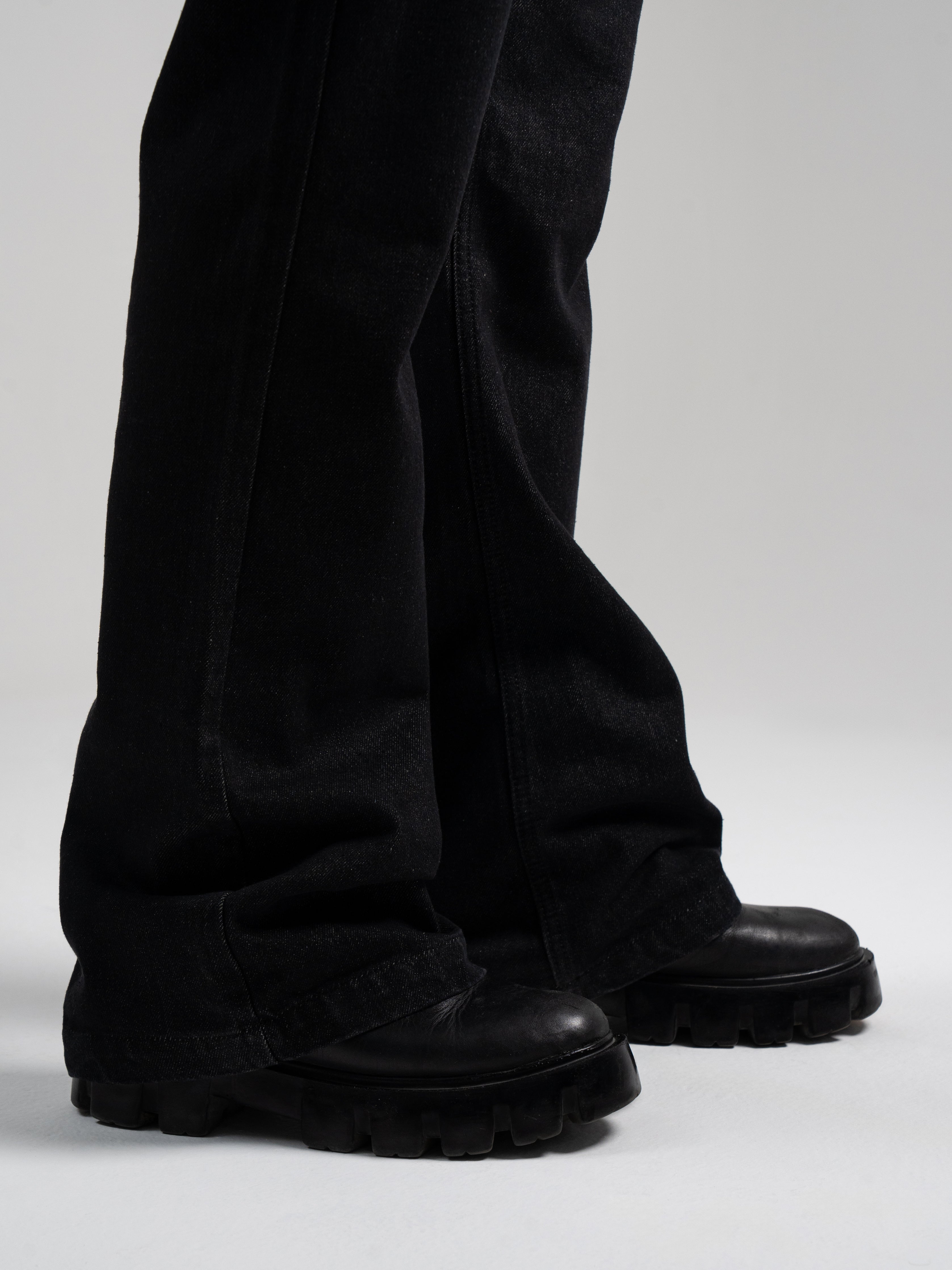 Base Flared Black Jeans